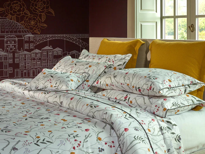 Infantas printed Egyptian cotton sateen flat sheet with piping