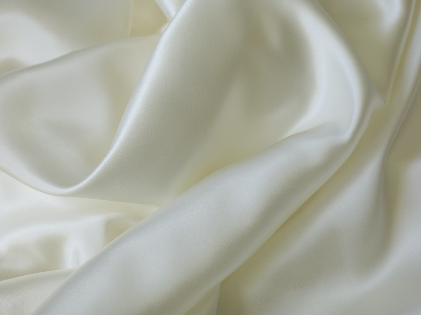 Maria Fitted Sheet – Pure Mulberry Silk Comfort
