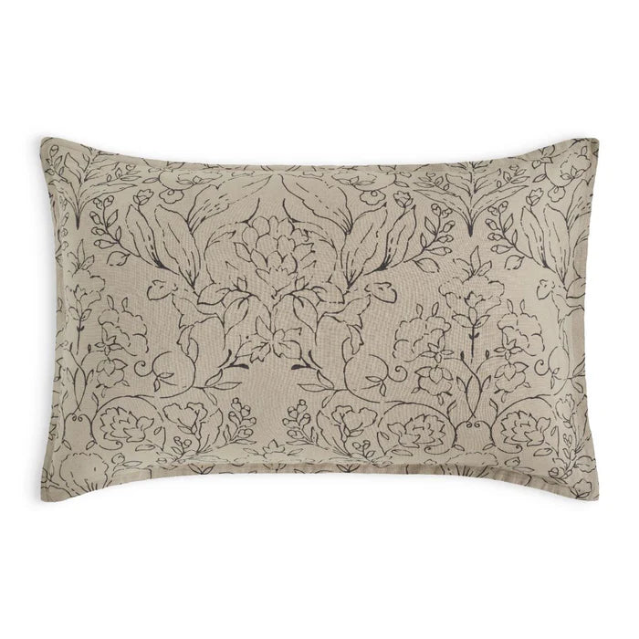 Amor Perfeito linen sham pair with floral botanical print design