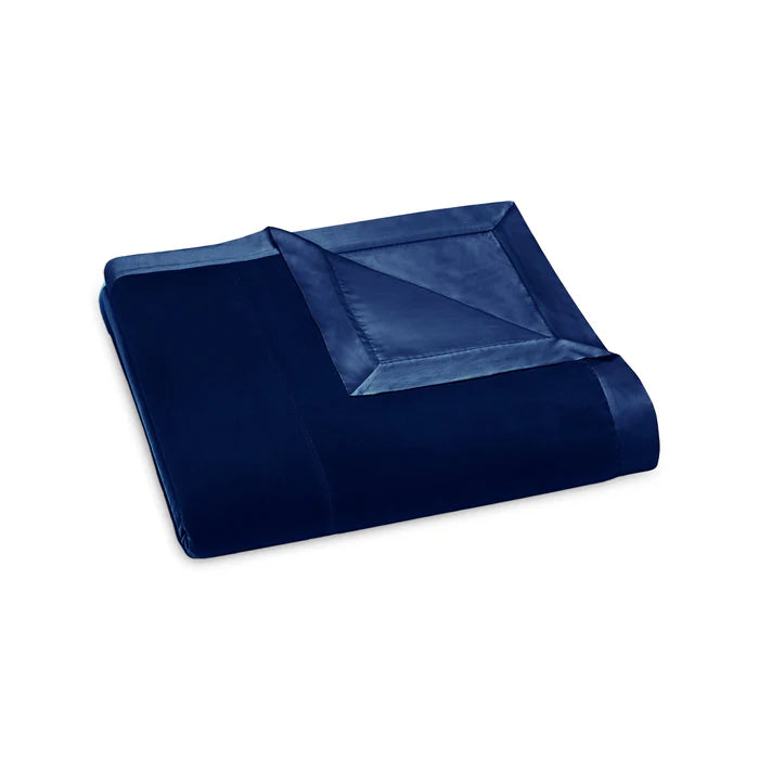 Cirrus velvet bedspread with Egyptian cotton sateen reverse