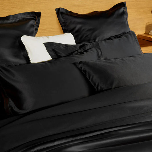 Caviar Fitted Sheet in 600TC Egyptian Cotton with full elastic fit