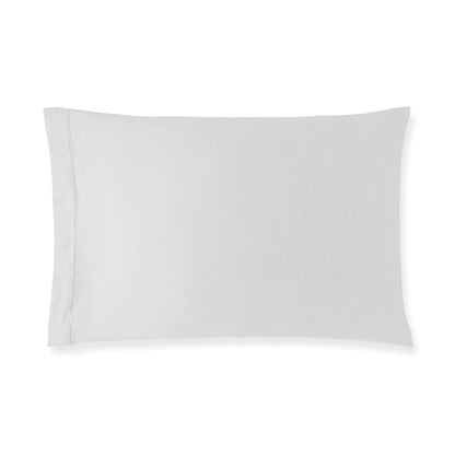 Dália Sham in 800TC sateen with elegant satin stitch detail