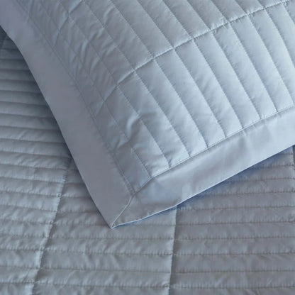 Fresco quilted coverlet in Egyptian cotton percale bedding