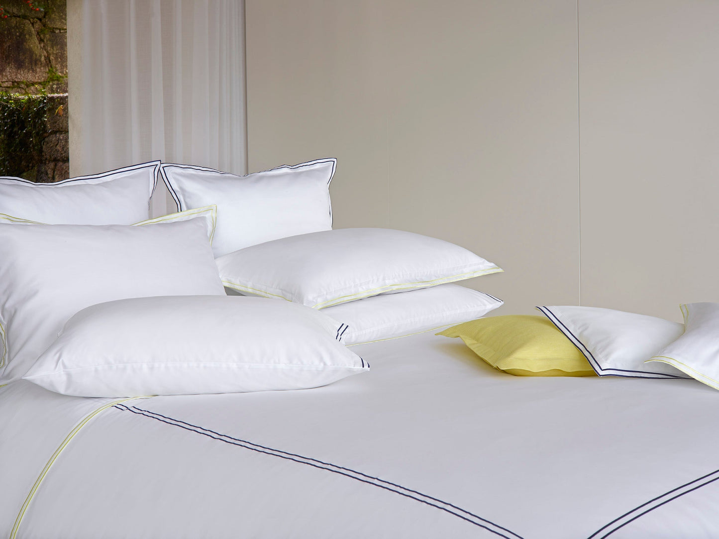 Sereno Sham Pair with double satin stitch – 700TC cotton shams