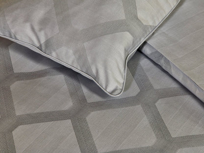 Cidade 300TC cotton jacquard sham pair with piping edge detail