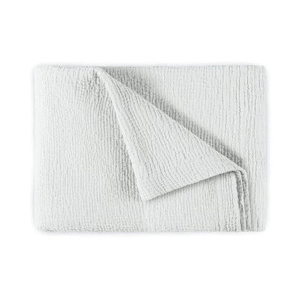 Areia cotton matelassé bedspread with textured woven finish