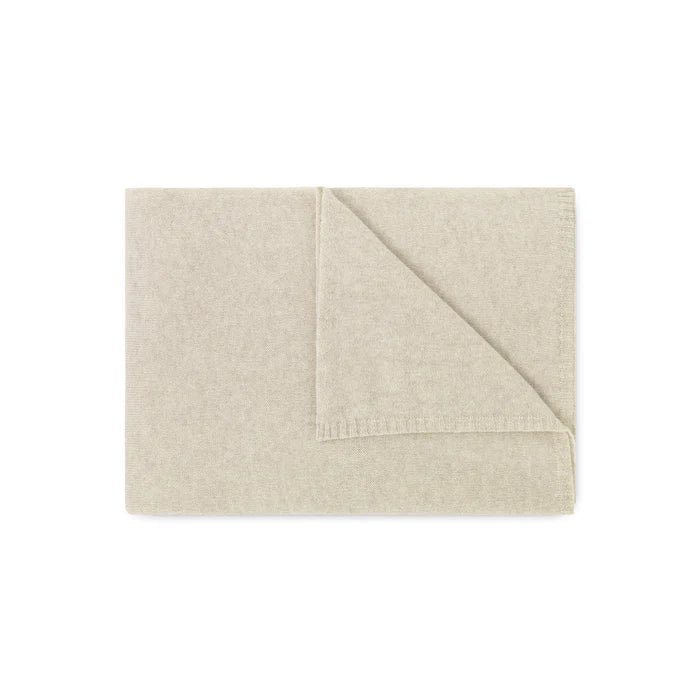 Lúcia 100% cashmere throw blanket with luxurious soft texture