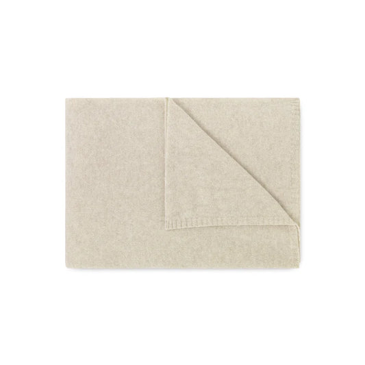 Lúcia 100% cashmere throw blanket with luxurious soft texture
