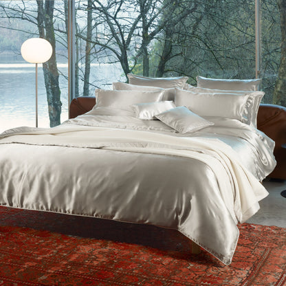 Maria Duvet Cover – Pure Mulberry Silk Elegance