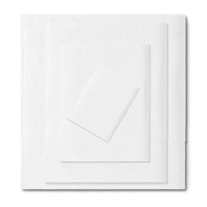Viana Egyptian cotton towel with decorative classic pattern